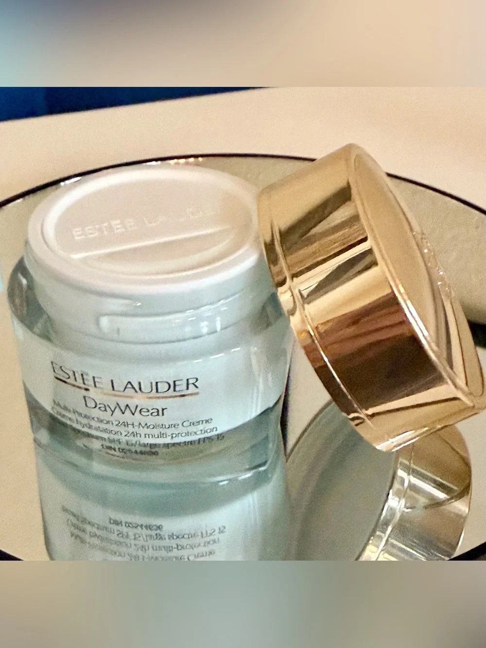 Estee Lauder DayWear Multi-Protection Anti-Oxidant 24H-Moisture Creme SPF 15 NIB - Picture 8 of 10